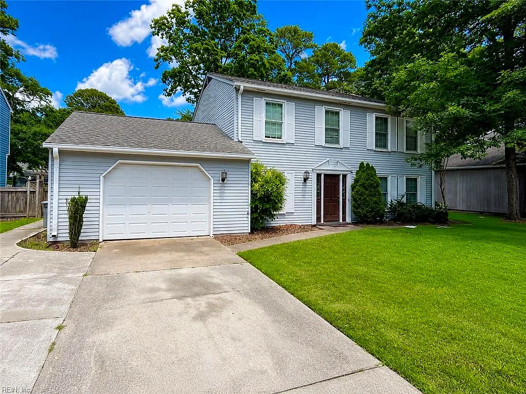 72 Apollo DR, HAMPTON VA 23669