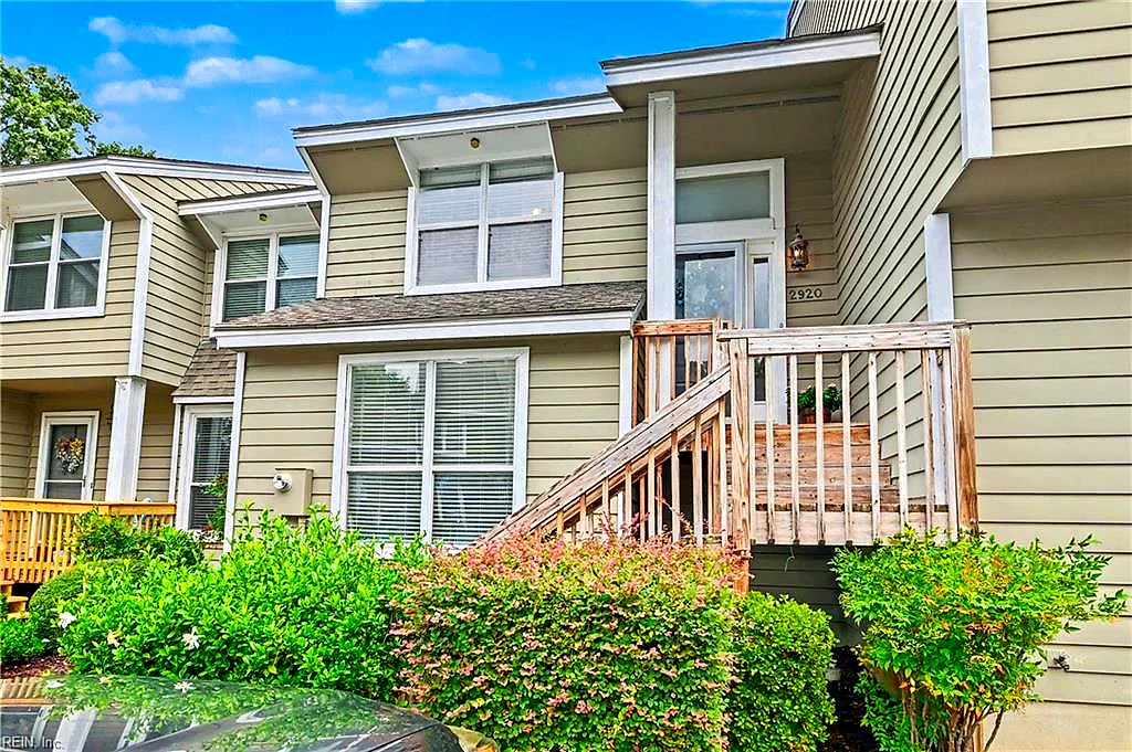 2920 Seashore PT, VIRGINIA BEACH VA 23454