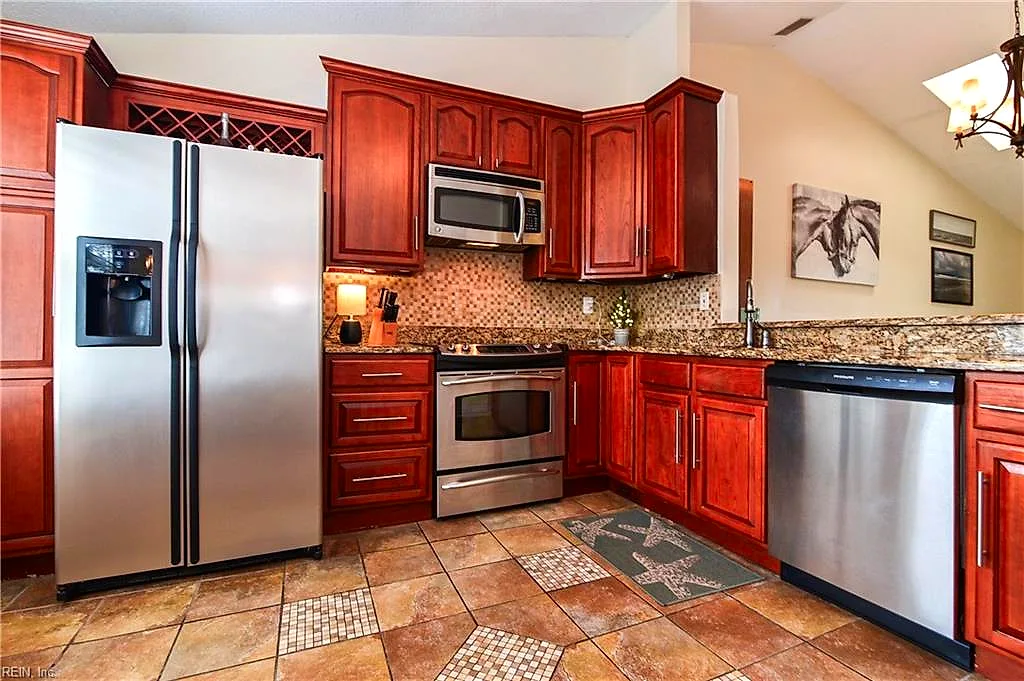 2920 Seashore Pt, Virginia Beach — photo