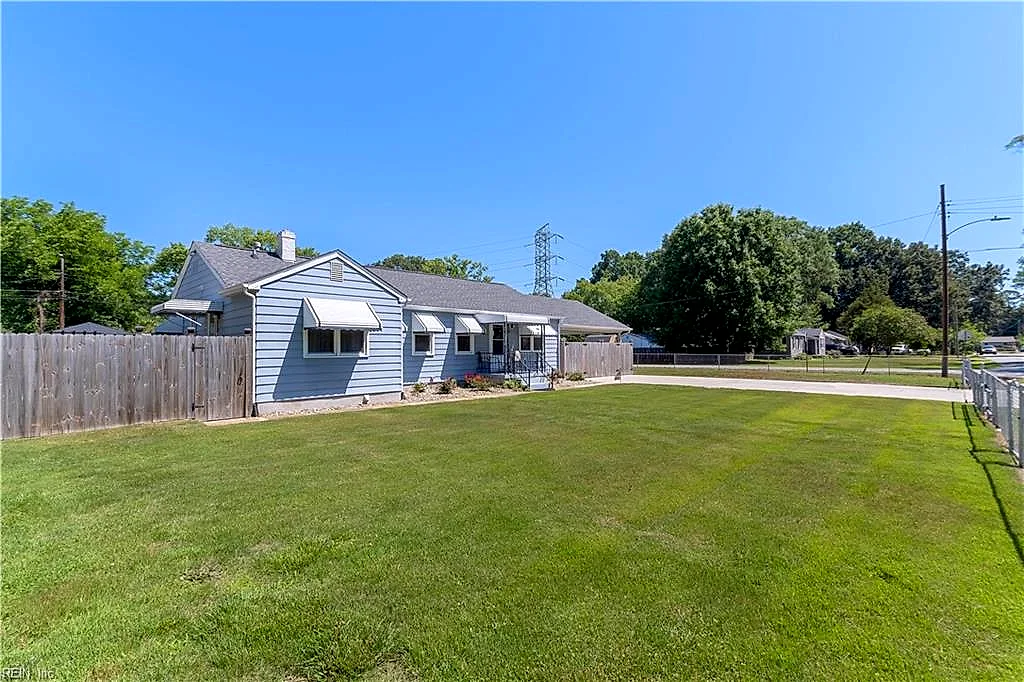 719 Paul St, Newport News — photo