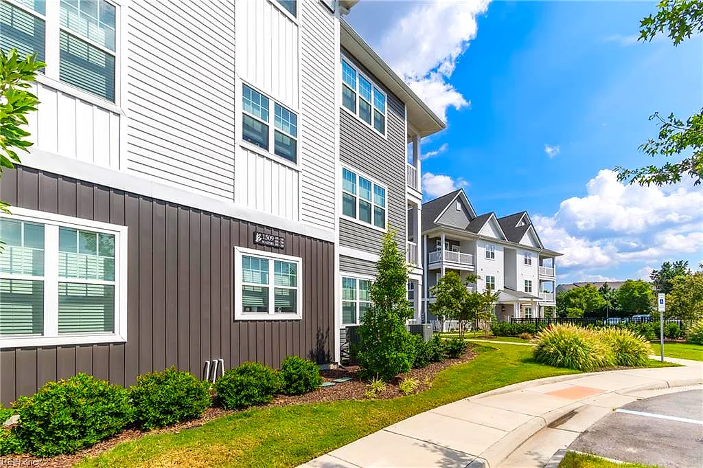 1509 Waitsel Dr #206, Chesapeake — photo