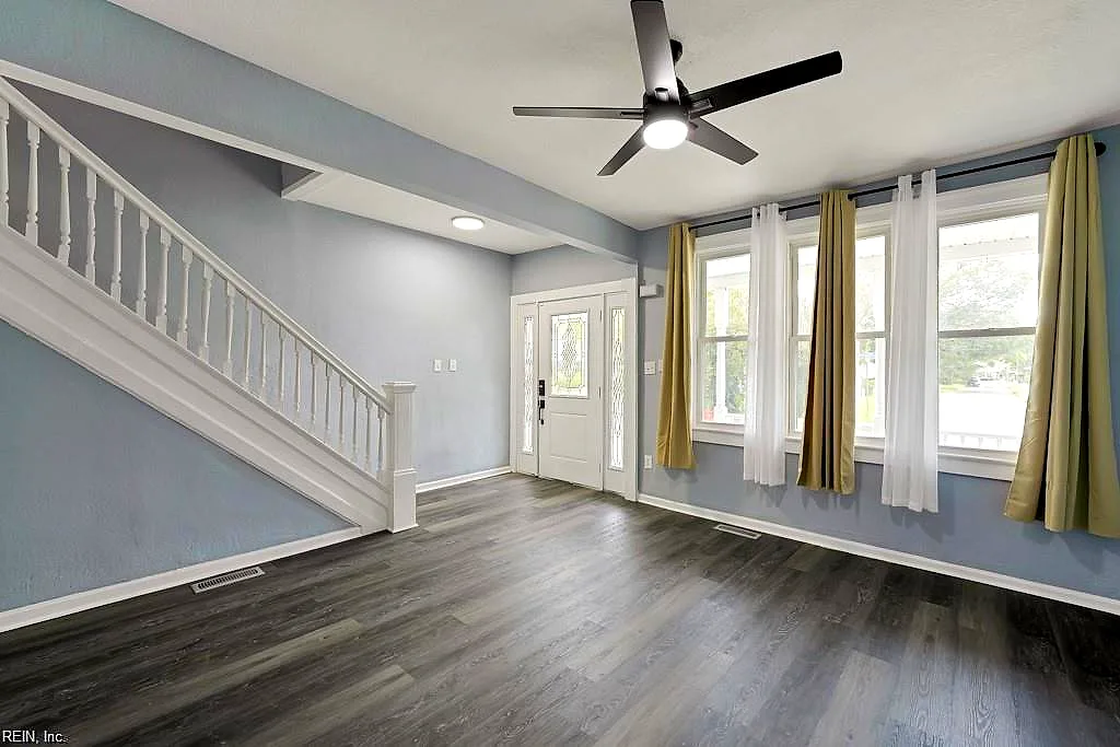 1001 Denhart St, Norfolk — photo