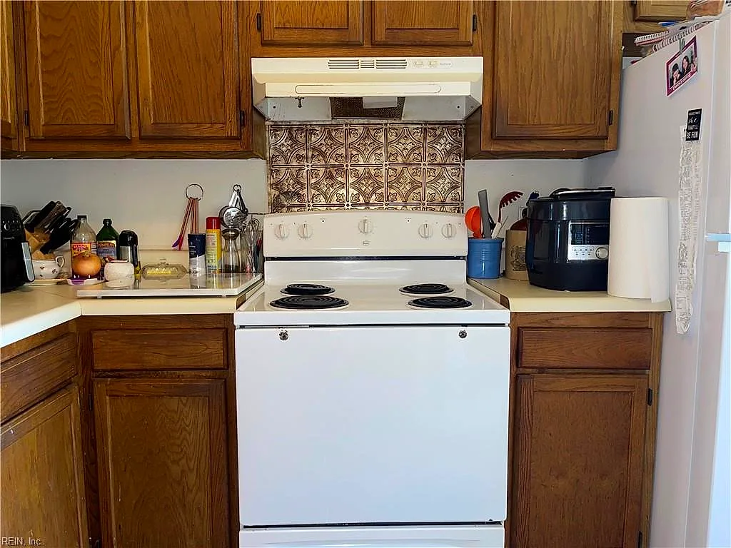 901 Pendergrass Ct, Virginia Beach — photo
