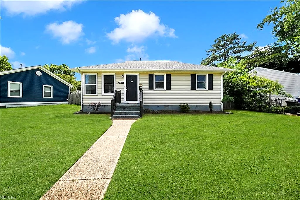 1935 N Lakeland DR, NORFOLK VA 23518