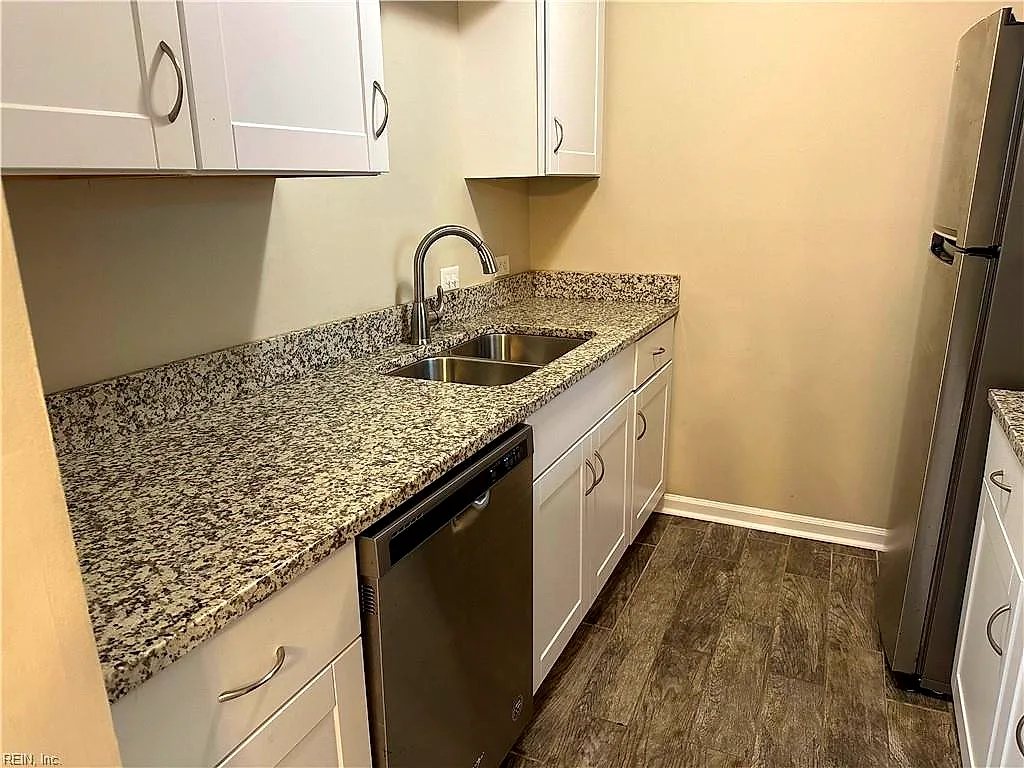 1908 Millpoint Ln, Virginia Beach — photo