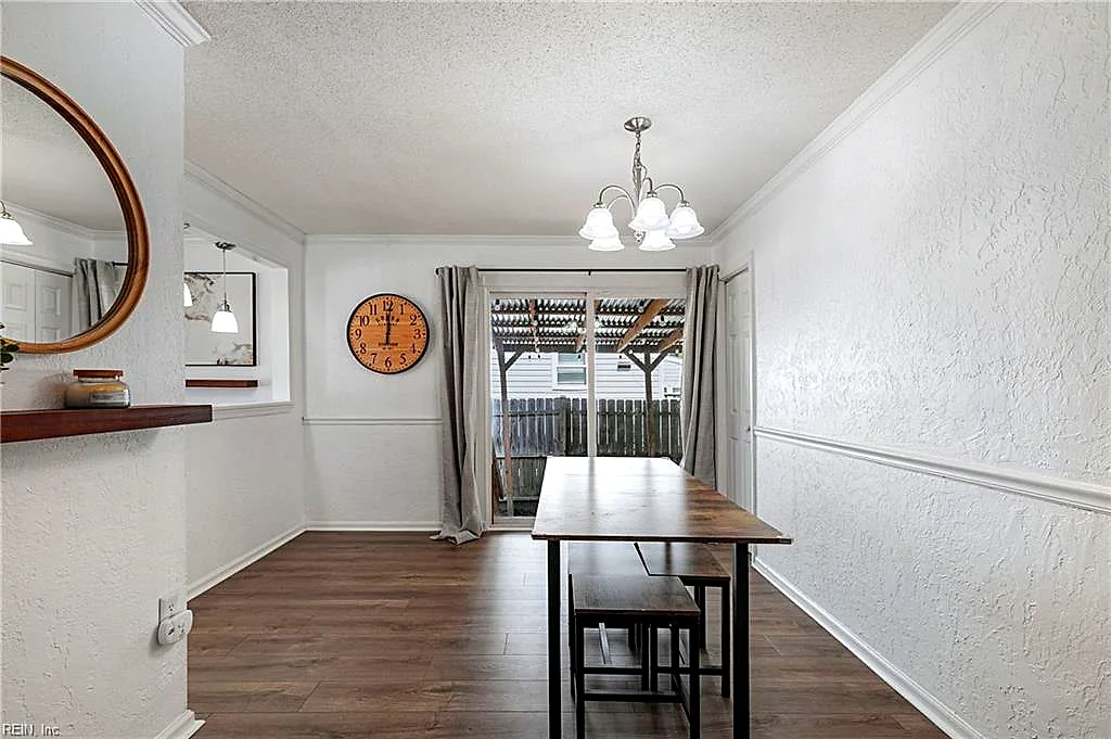 316 Londonshire Ter, Hampton — photo