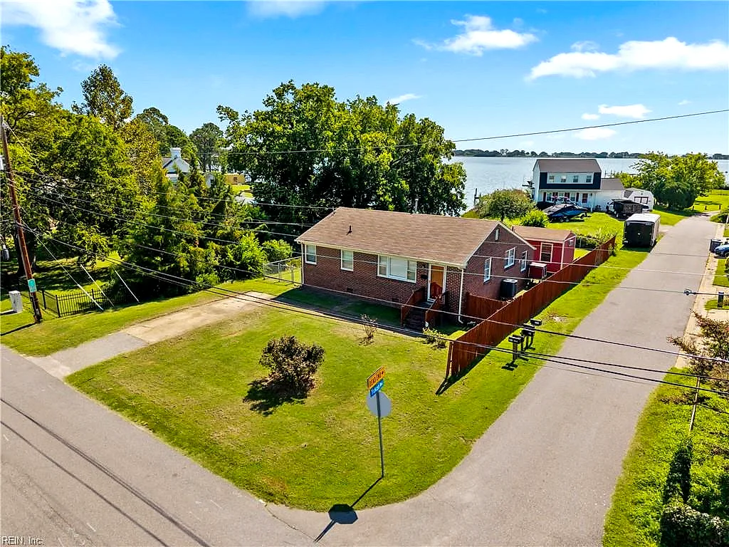 612 N Hope ST, HAMPTON VA 23663