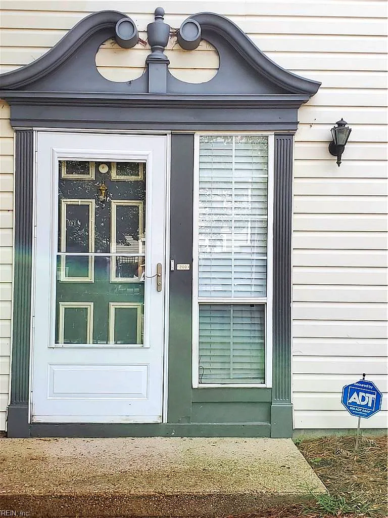 200 Ferdinand Cir, Virginia Beach — photo