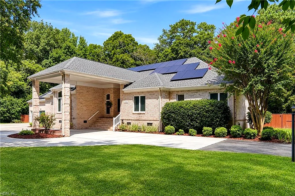 2068 Vaughan RD, VIRGINIA BEACH VA 23457