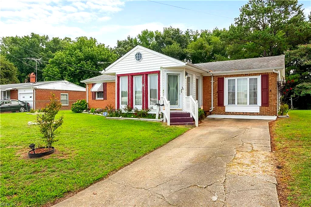 745 Oak St, Franklin — photo