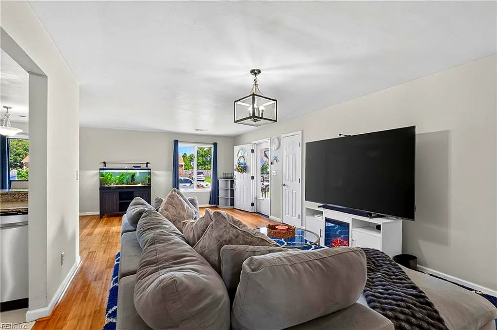 5602 Parish Ln, Portsmouth — photo