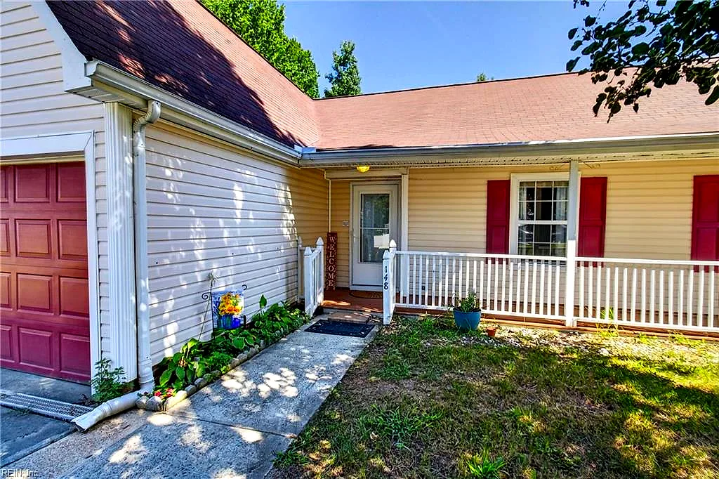 148 Berkshire Blvd, Suffolk — photo