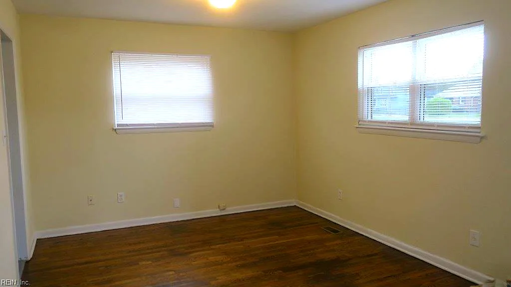 1519 Victoria Blvd, Hampton — photo