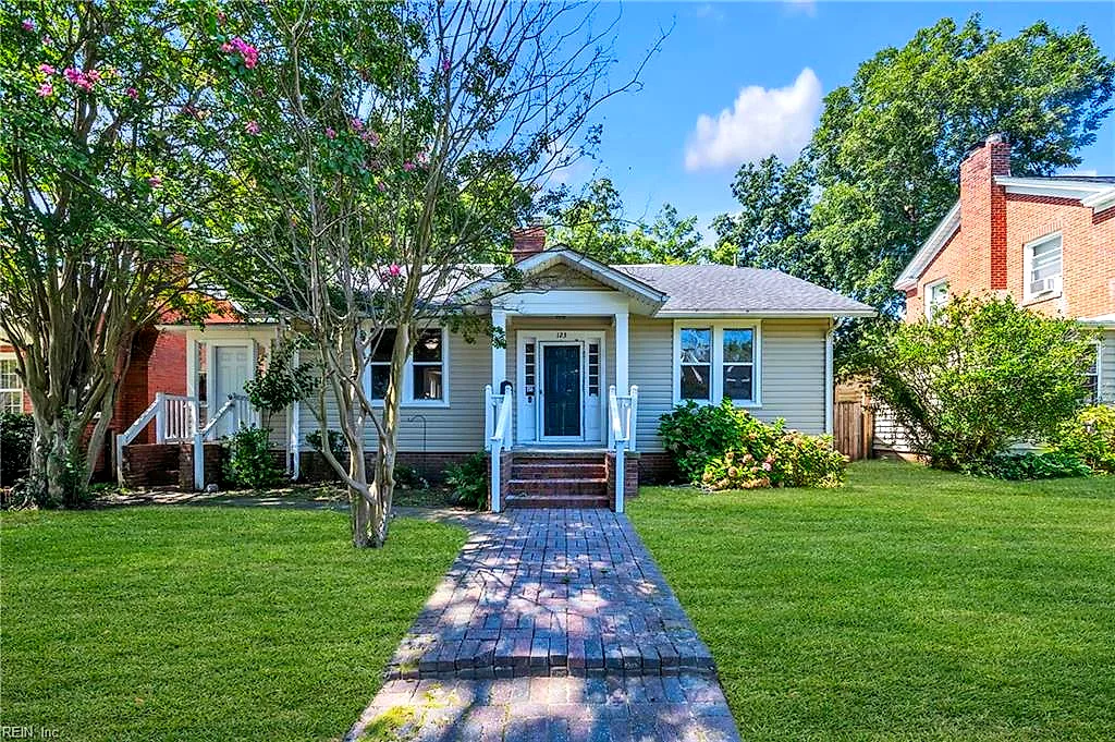 123 Pochin PL, HAMPTON VA 23661