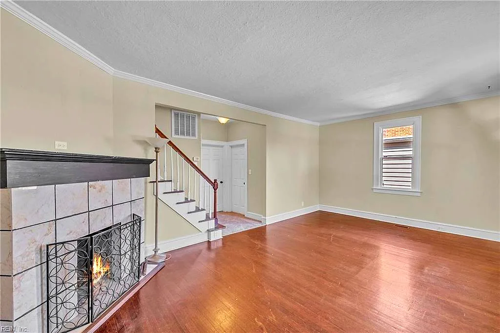 123 Pochin Pl, Hampton — photo