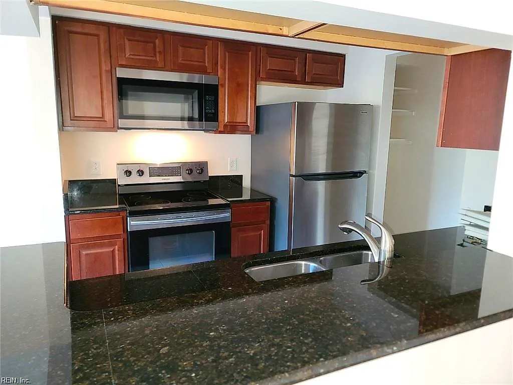 400 Bracknell Arch #F, Chesapeake — photo