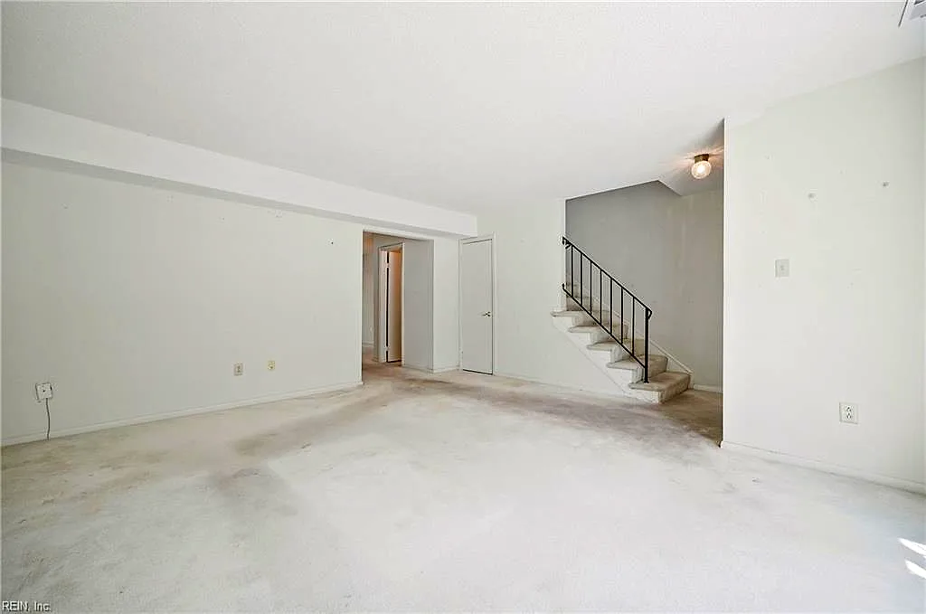 1820 Durham None W, Virginia Beach — photo