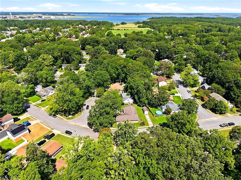 1050 Windjammer Dr, Hampton — photo