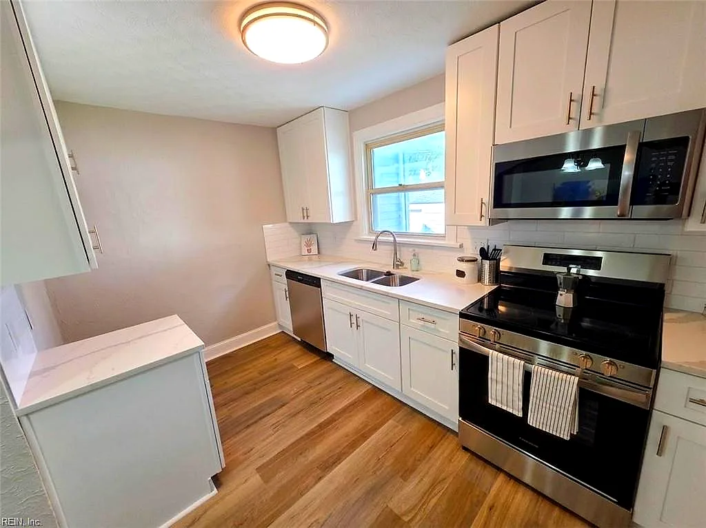 26 S Fairview CIR, PORTSMOUTH VA 23702