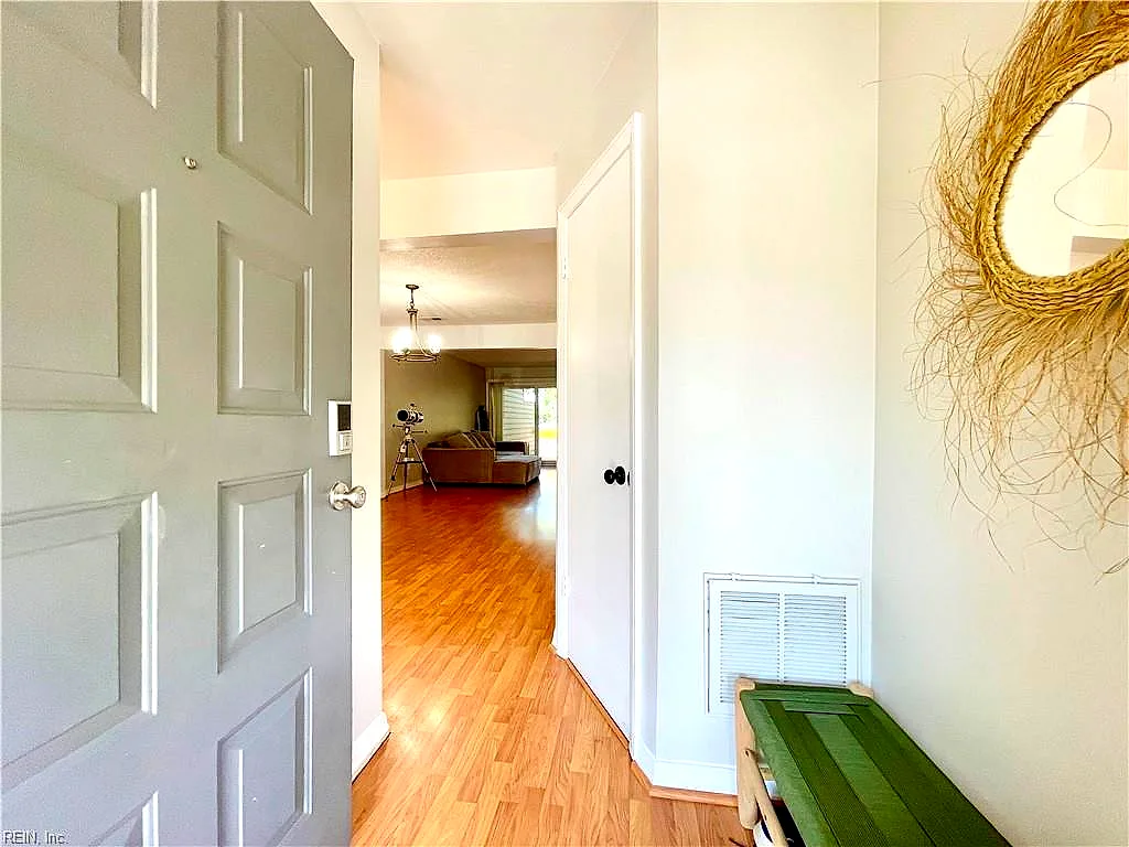 2934 Seashore Pt, Virginia Beach — photo
