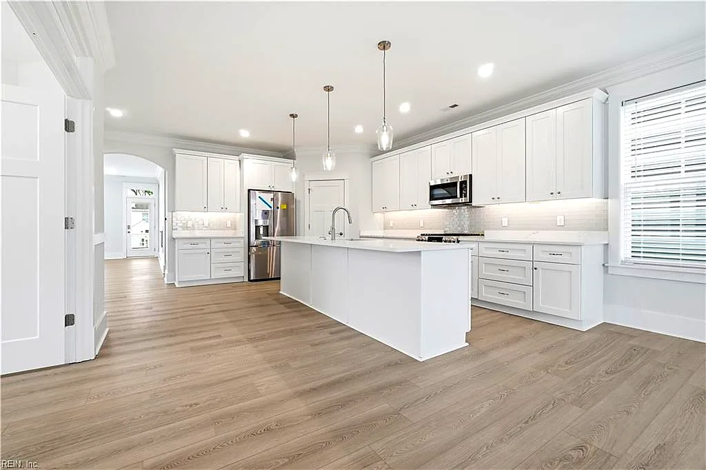966 W Ocean View Ave, Norfolk — photo