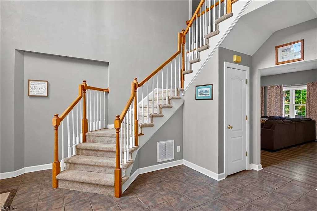 700 Sarasota Arch, Chesapeake — photo