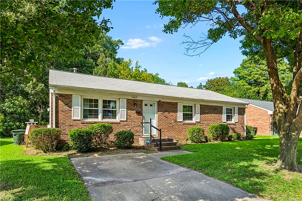 1407 Adams CIR, HAMPTON VA 23663