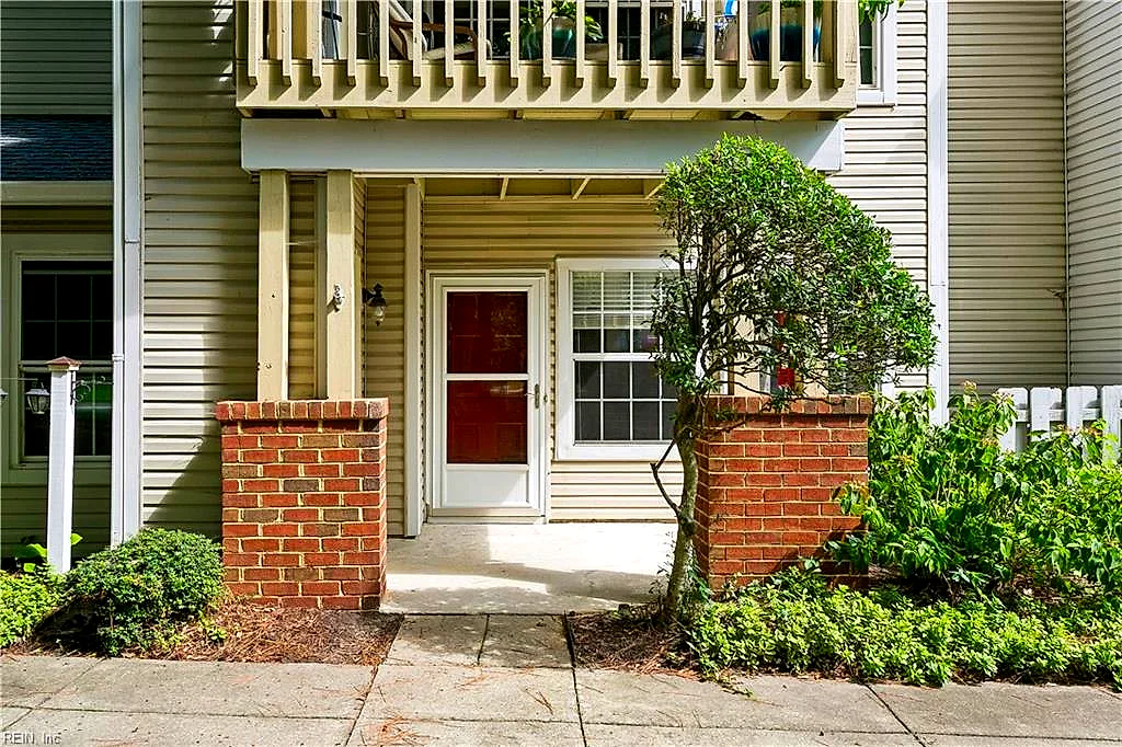 102 Stratford DR #A, WILLIAMSBURG VA 23185