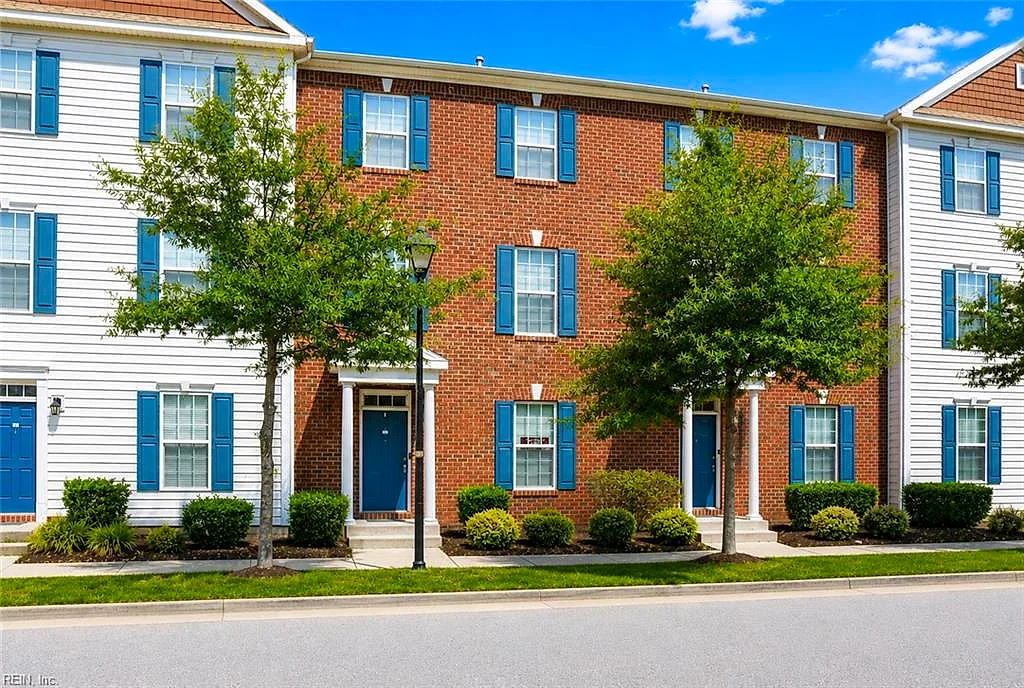 208 Breccia LN, VIRGINIA BEACH VA 23462