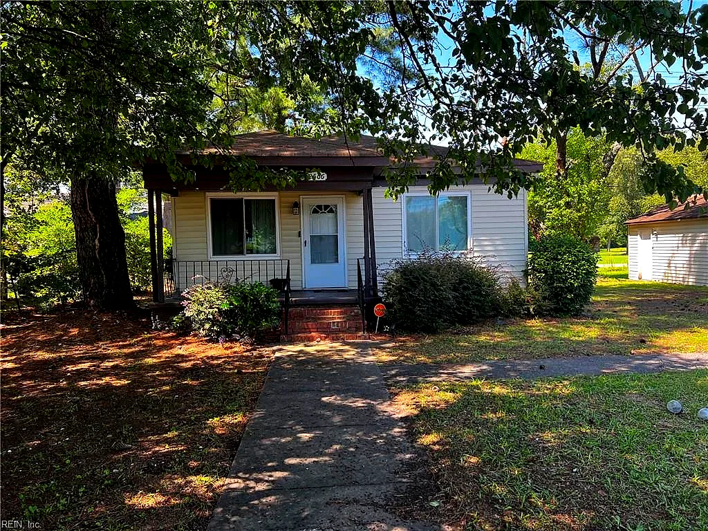 2566 Campostella RD, CHESAPEAKE VA 23324