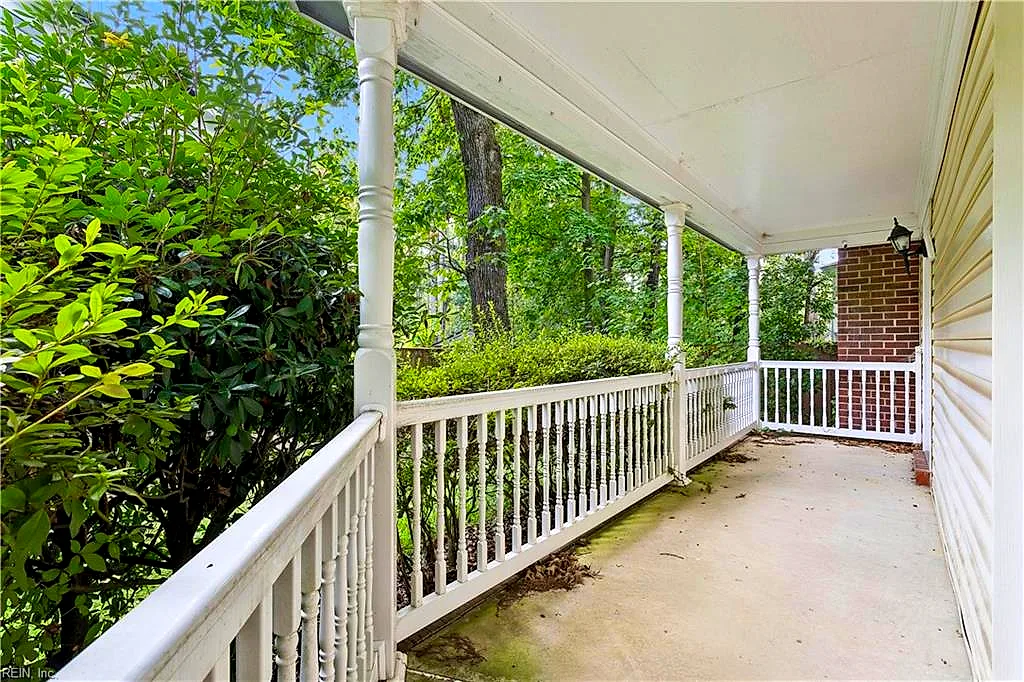 302 Honey Locust Way, Chesapeake — photo