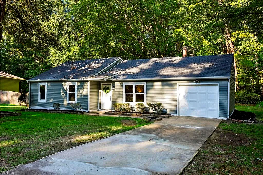 241 Batson DR, NEWPORT NEWS VA 23602