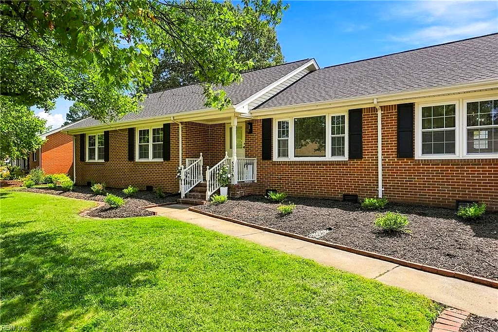5225 W Randolph Ct, Virginia Beach — photo