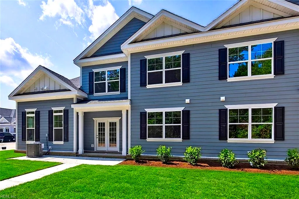 2044 Mango ST, CHESAPEAKE VA 23321