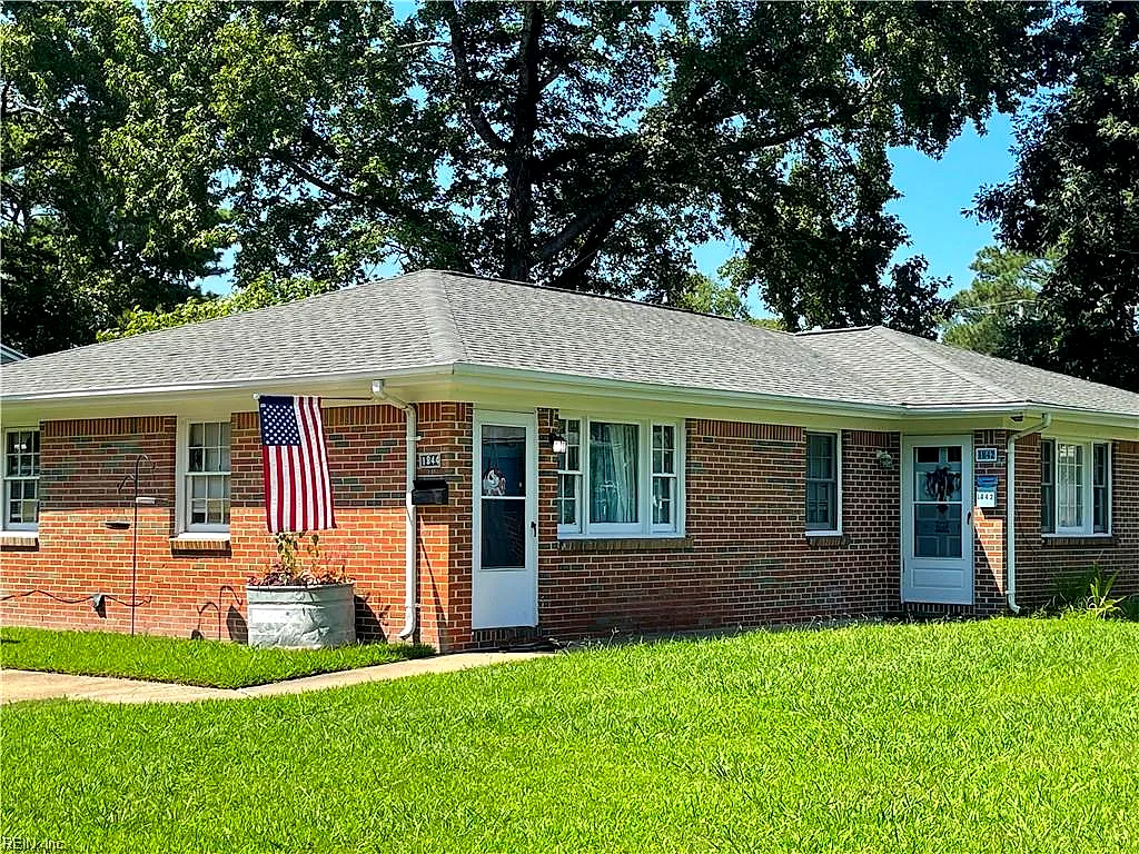 1844 S Streamline DR, VIRGINIA BEACH VA 23454