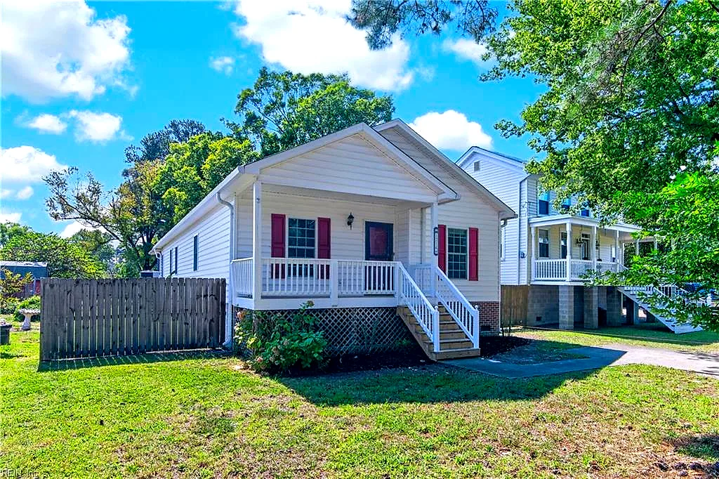 1214 Poquoson AVE, POQUOSON VA 23662