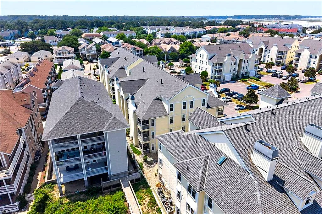 3232 Silver Sands Cir #300, Virginia Beach — photo