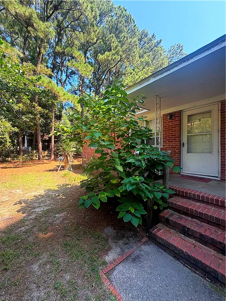 2220 Bayberry St #B, Virginia Beach — photo