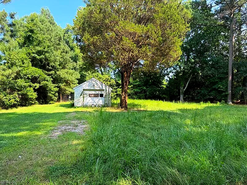 110 Hall Rd, Hampton — photo