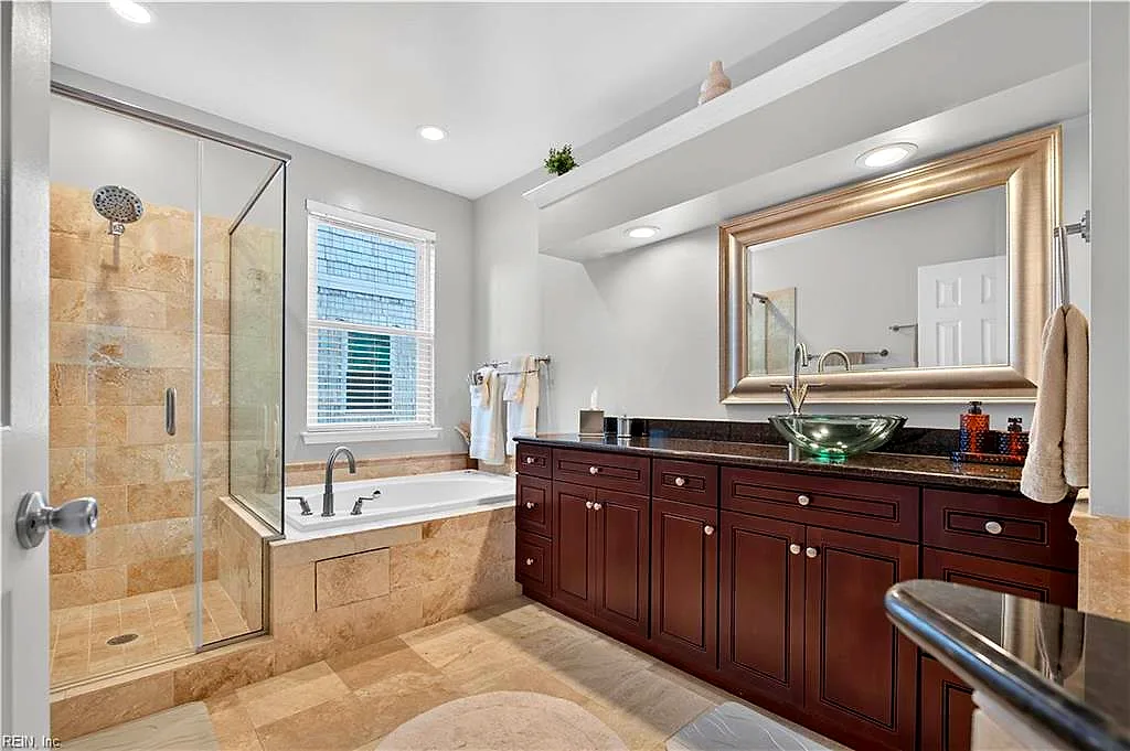 2301 Beach Haven Dr #201, Virginia Beach — photo