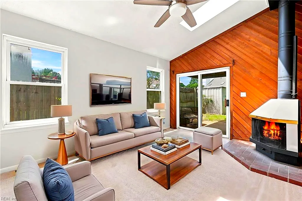 1807 Pope St, Virginia Beach — photo
