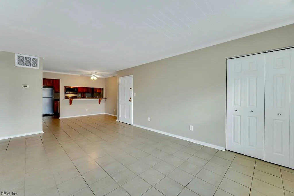 1015 Barclay Sq, Virginia Beach — photo