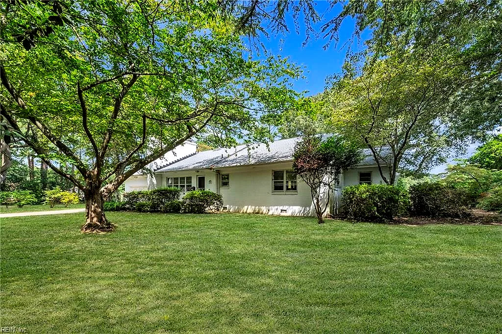1816 N N Alanton Dr #Dr, Virginia Beach — photo