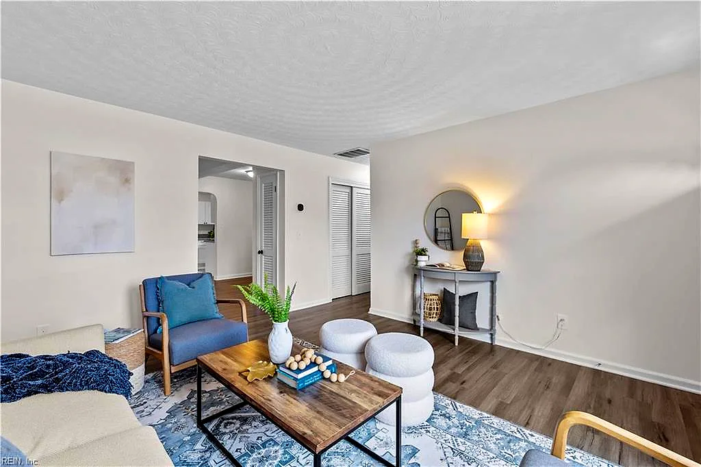 1203 Ross Dr #Dr, Portsmouth — photo