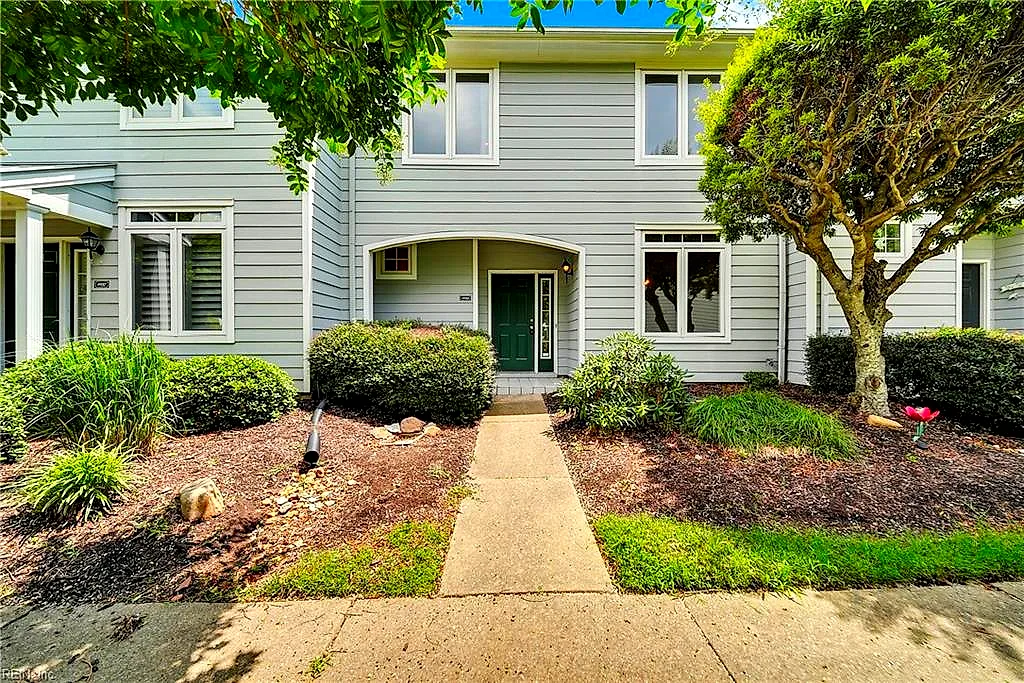 1039 Porte Harbour ARCH, HAMPTON VA 23664