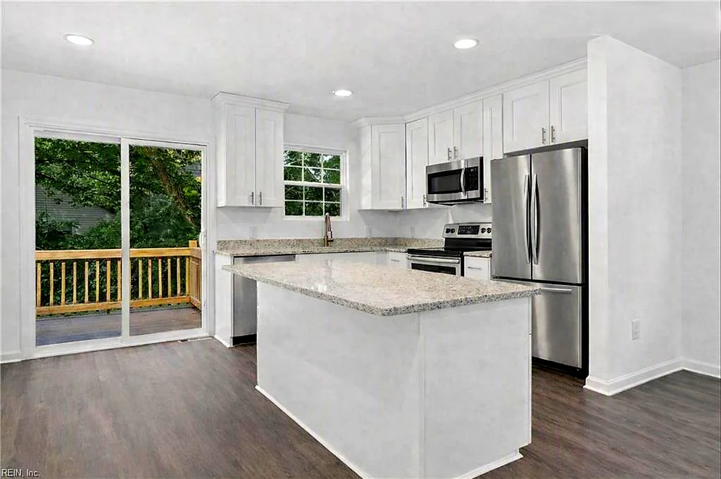 1518 Manson St, Norfolk — photo
