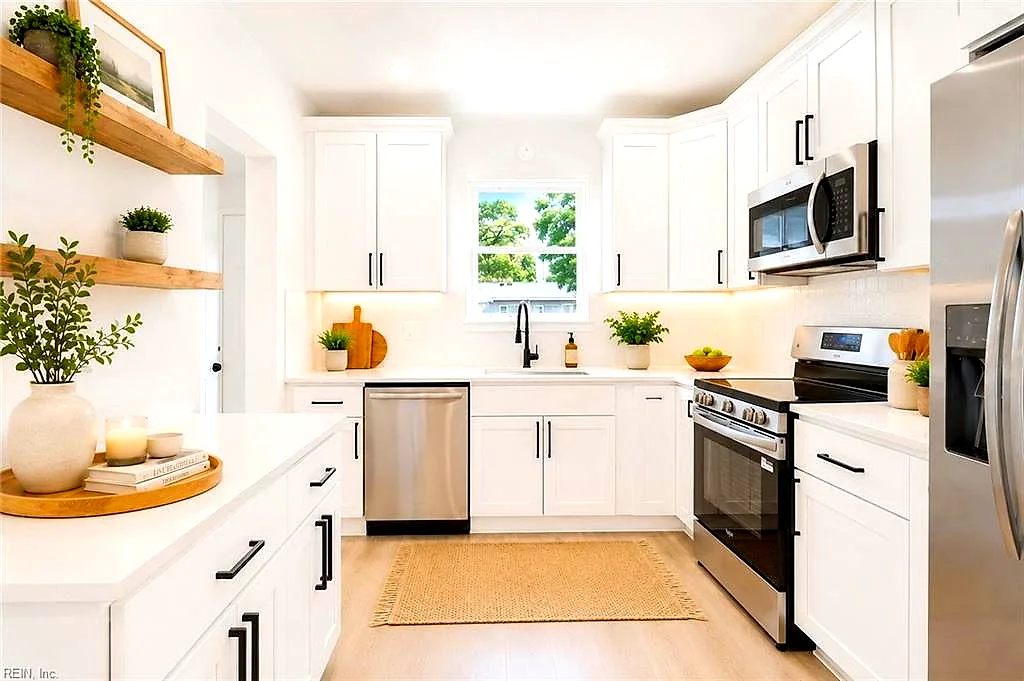 6015 Hampton Blvd, Norfolk — photo