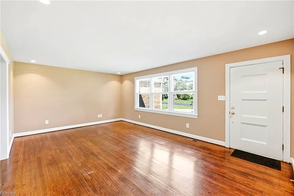 52 Middlesex Rd, Newport News — photo