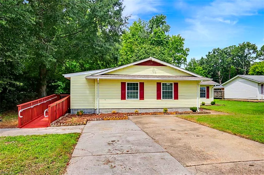 471 Richneck RD, NEWPORT NEWS VA 23608