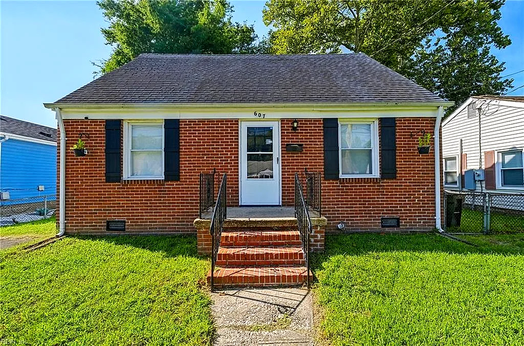607 Lee ST, HAMPTON VA 23669
